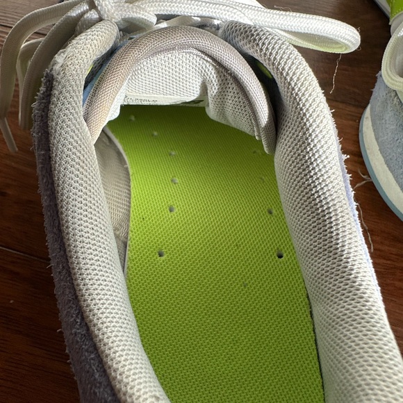 New Balance 550 WL550LB Retro Running Shoes Sneakers Grey/Neon/Blue Womens Sz 7 - Picture 8 of 10